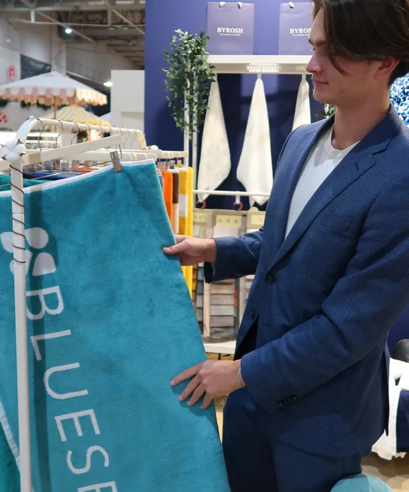BYROSH beach towel at the InteriHOTEL stand
